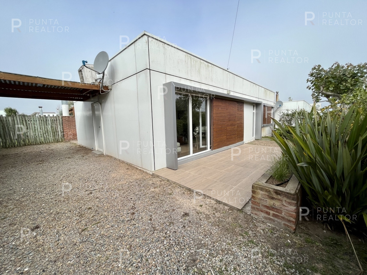 Casa ID.2031 - Casa en venta de 3 dormitorios en Balneario Buenos Aires, Manantiales, Uruguay