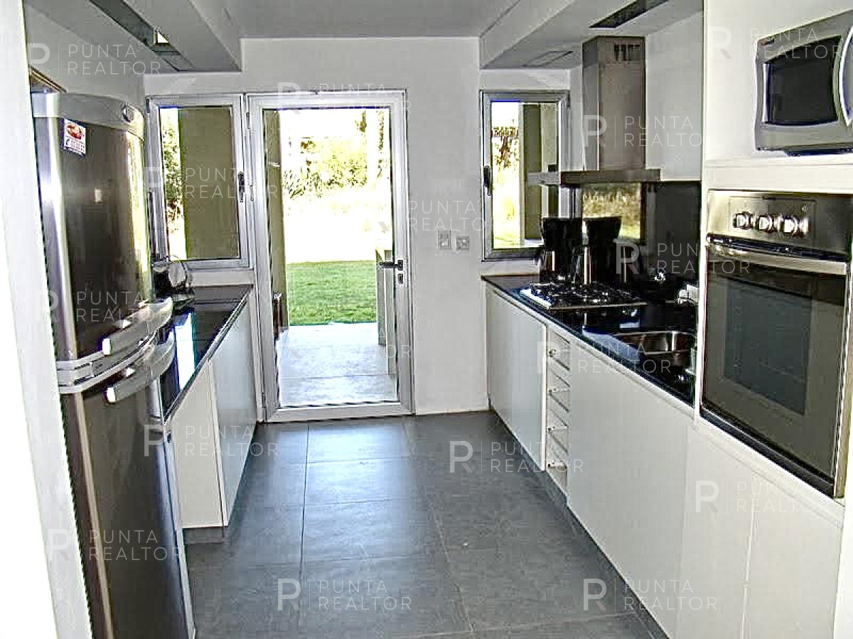 Casa ID.269 - Casa alquiler 5 dormitrorios,  Manantiales,  Laguna Blanca, Uruguay