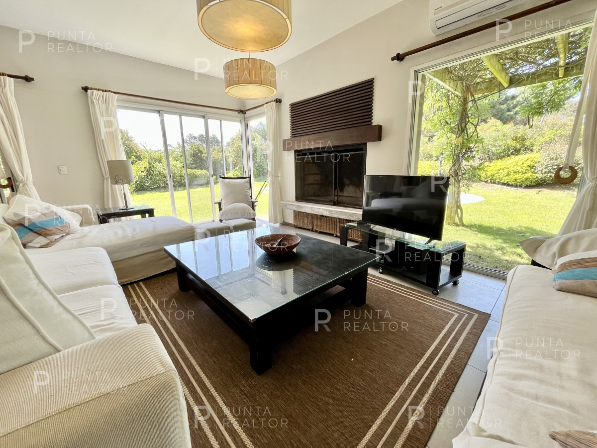 Casa ID.746 - Casa en alquiler 4 dormitorios, Pileta, La Barra, Uruguay 
