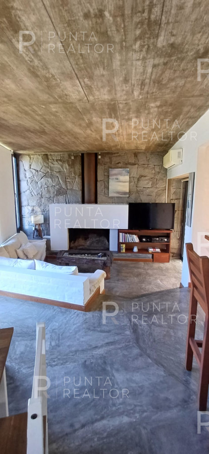 Casa ID.502 - casa Alquiler 4 dormitorios, Pileta, Montoya, La Barra, Uruguay