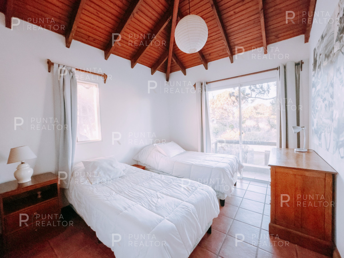 Casa ID.158 - Casa Alquiler, 4 Dormitorios, Pileta, Arenas de José Ignacio, José Ignacio, Uruguay
