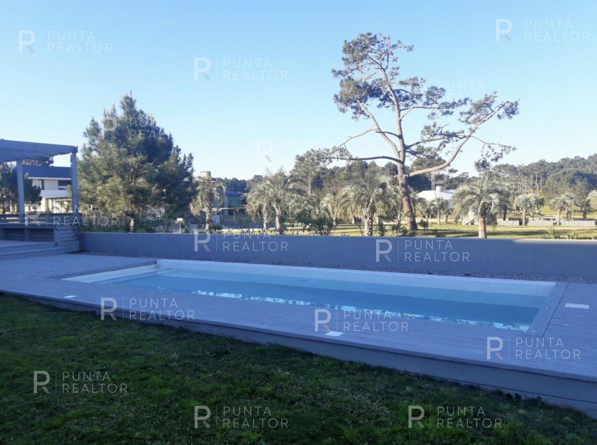 Casa ID.2154 - Casa alquiler Pinar del Faro 6 dormitorios, José Ignacio, Uruguay