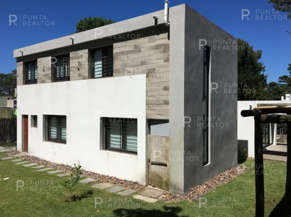 Casa ID.1865 - Casa Alquiler, 4 dormitorios, pileta, San Rafael, Punta del Este, Uruguay