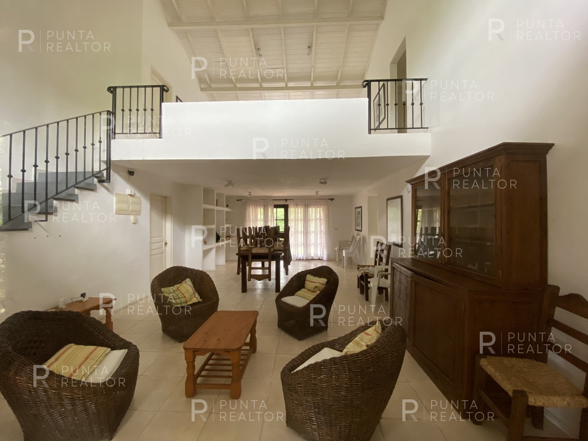 Casa ID.480 - Casa alquiler 6 dormitorios, La Barra, Uruguay