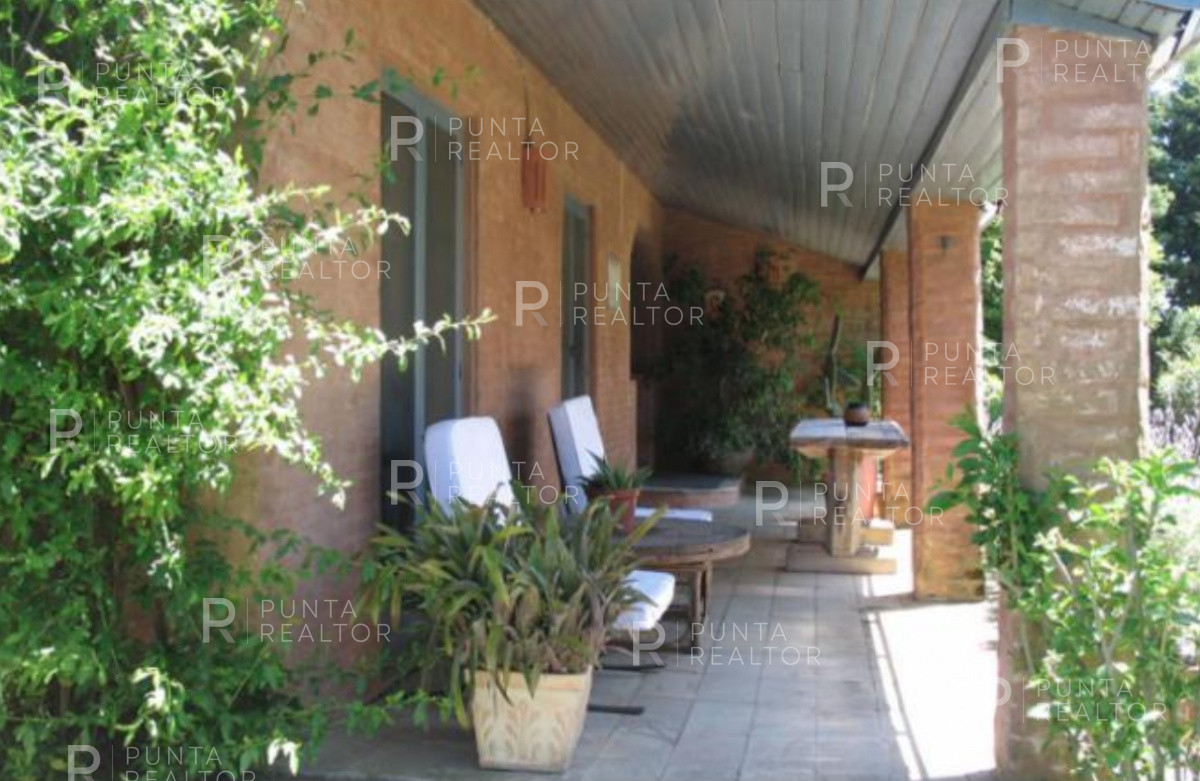 Casa ID.144 - Casa Venta, 4 dormitorios, La Barra, Uruguay