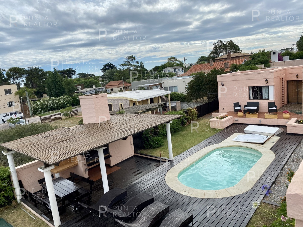 Casa ID.163 - Casa alquiler 4 dormitorios, pileta, Manantiales, Uruguay