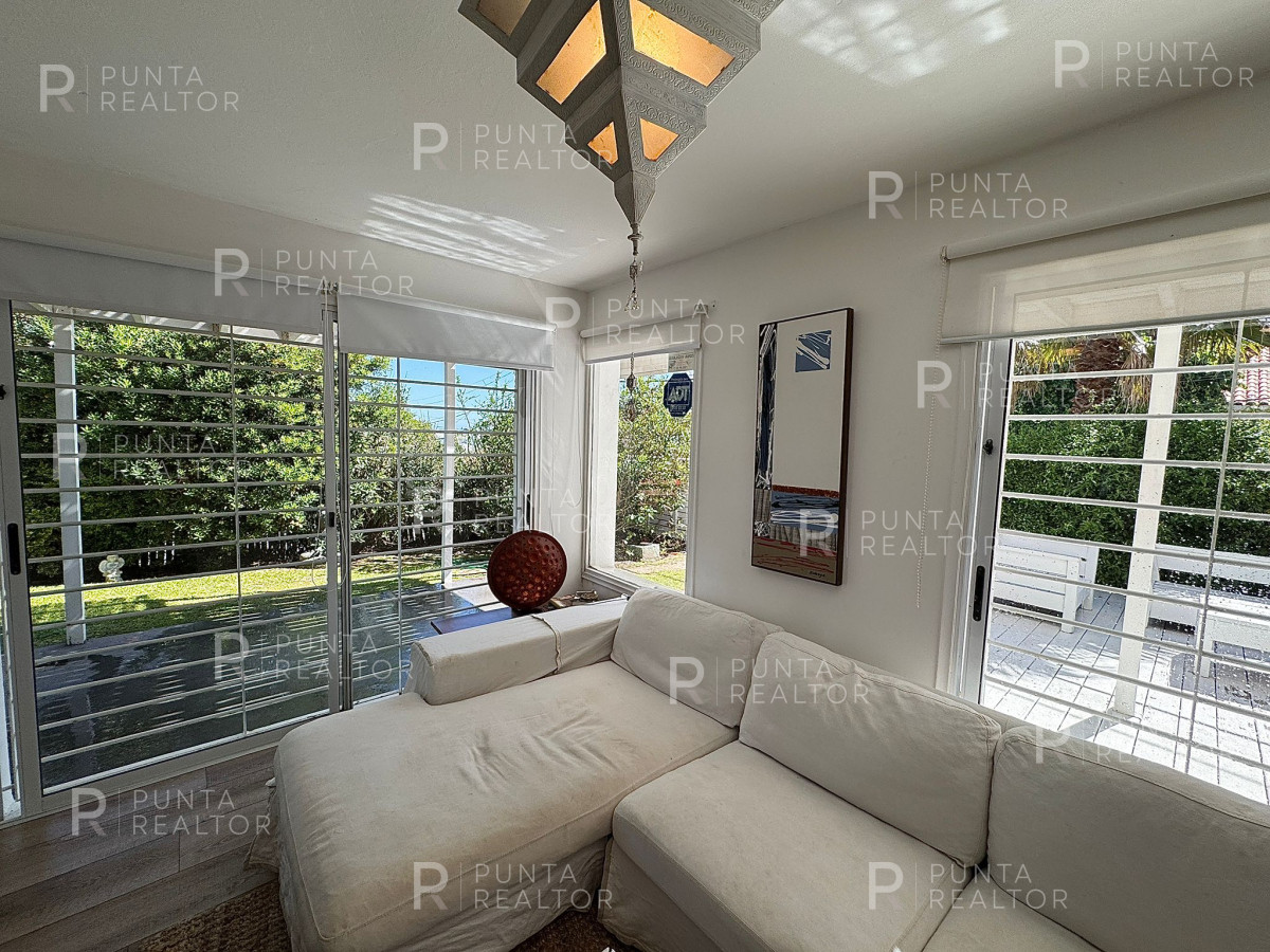 Casa ID.1367 - Casa alquiler, 4 dormitorios, pileta, La Barra, Uruguay, FEBRERO, CARNAVAL