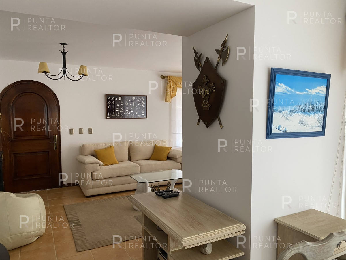 Casa ID.163 - Casa alquiler 4 dormitorios, pileta, Manantiales, Uruguay