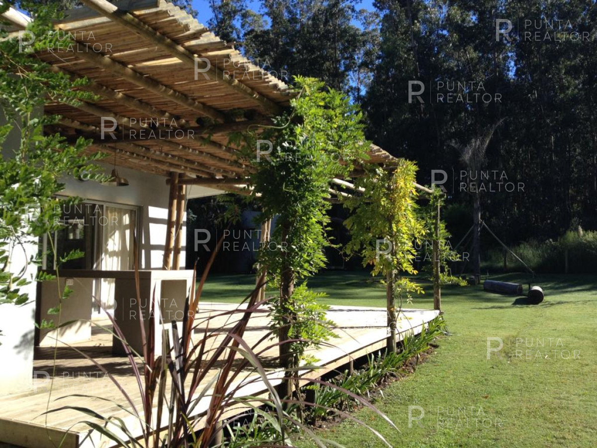 Casa ID.535 - Casa Venta, 3 dormitorios, 2 baños, El Tesoro, La Barra