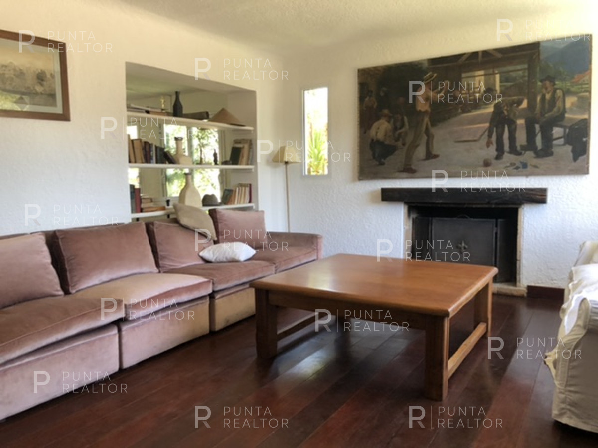 Casa ID.861 - Casa Alquiler, 5 Dormitorios, pileta, La Barra, Uruguay