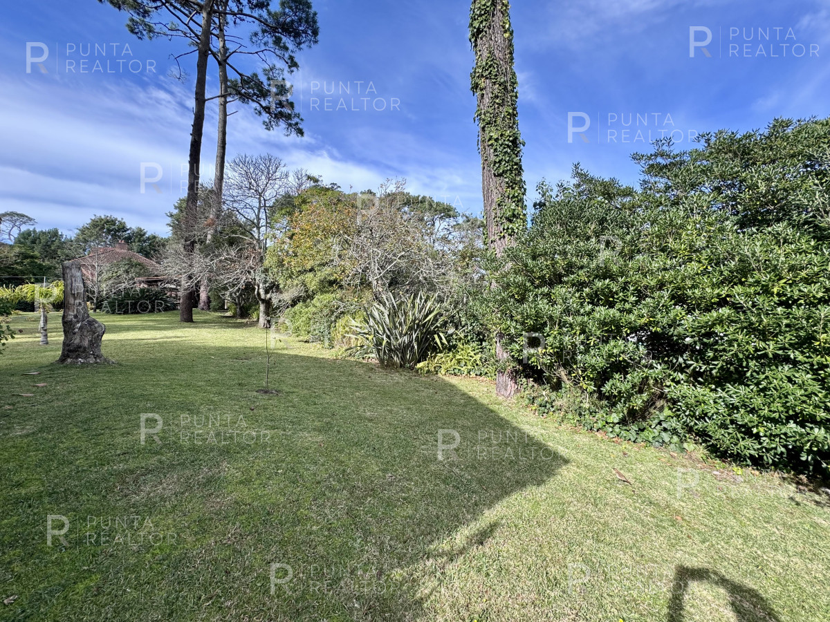 Casa ID.2339 - Casa Venta, 5 dormitorios, Punta del Este, Uruguay