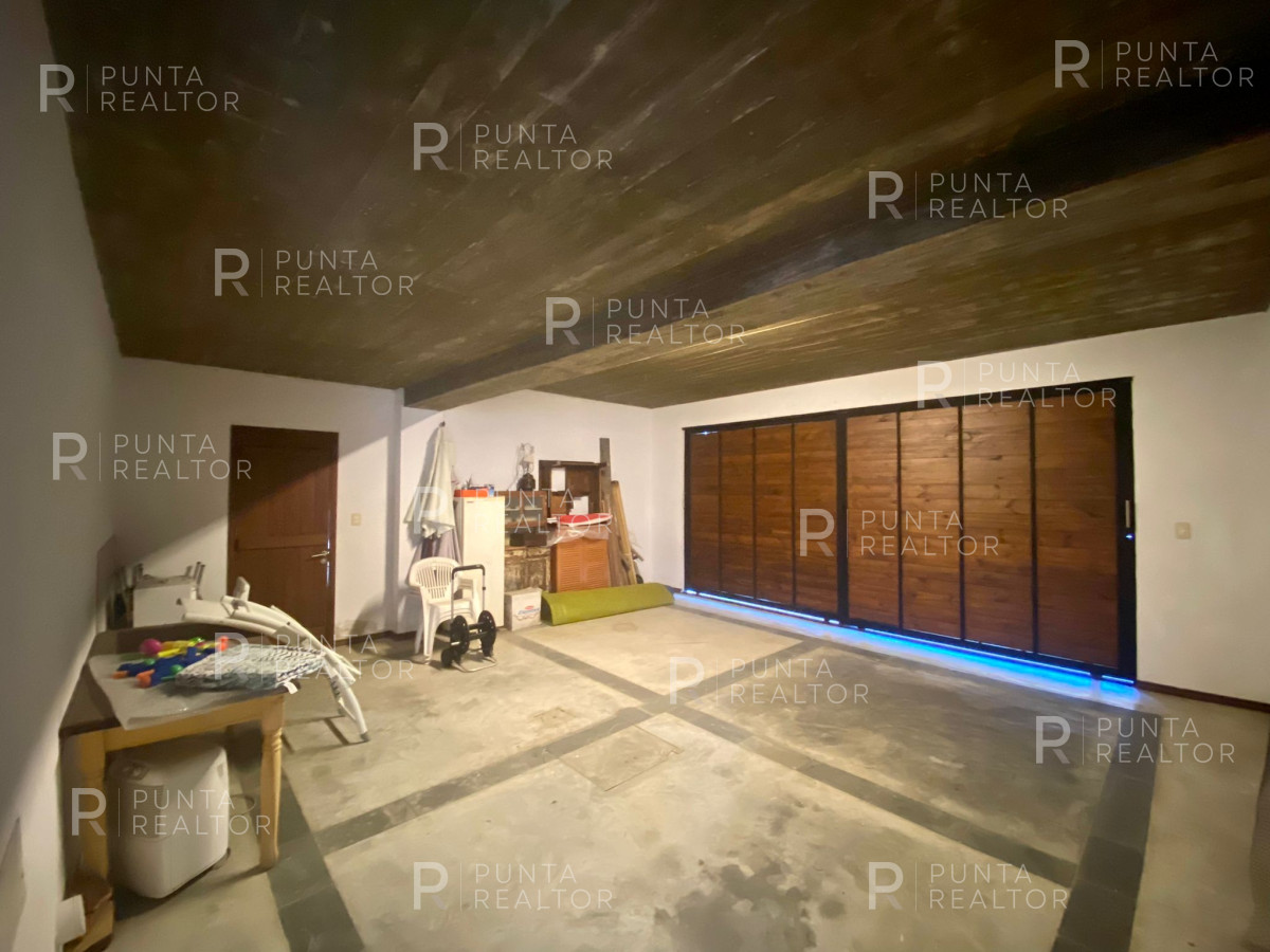 Casa ID.2055 - Casa Alquiler, 4 dormitorios, Pileta, Arenas de José Ignacio, Uruguay