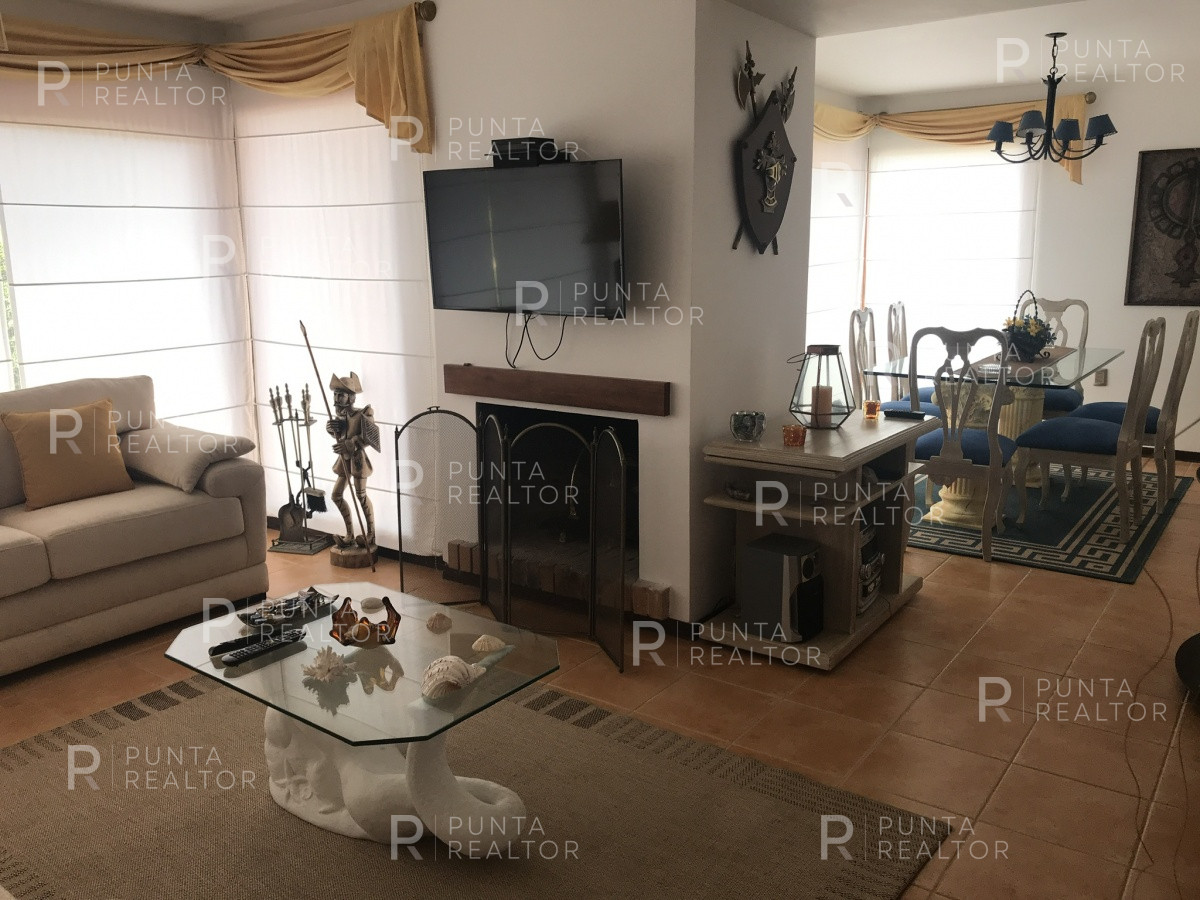 Casa ID.163 - Casa alquiler 4 dormitorios, pileta, Manantiales, Uruguay