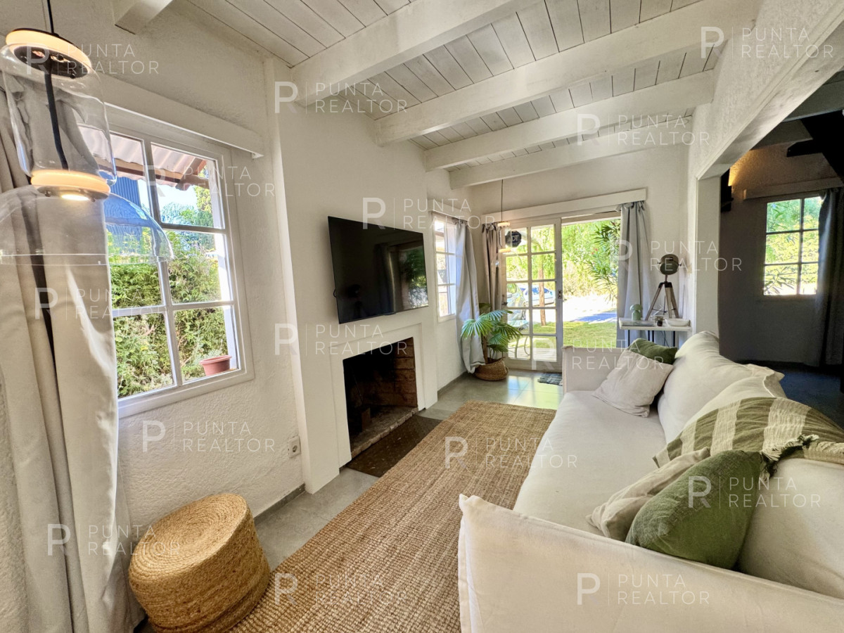 Casa ID.138 - Casa Venta 4 dormitorios, El Tesoro, La Barra, Uruguay