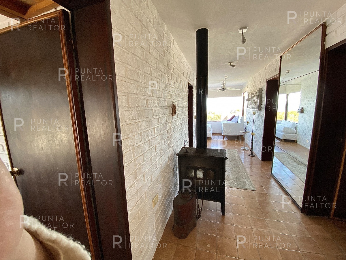 Casa ID.807 - Casa Venta 5 dormitorios, Altos de Punta Piedras, Manantiales, Uruguay