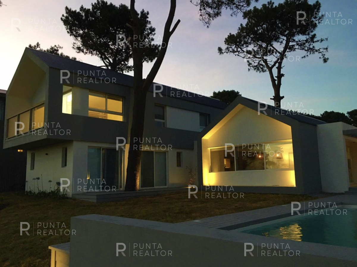 Casa ID.2154 - Casa alquiler Pinar del Faro 6 dormitorios, José Ignacio, Uruguay