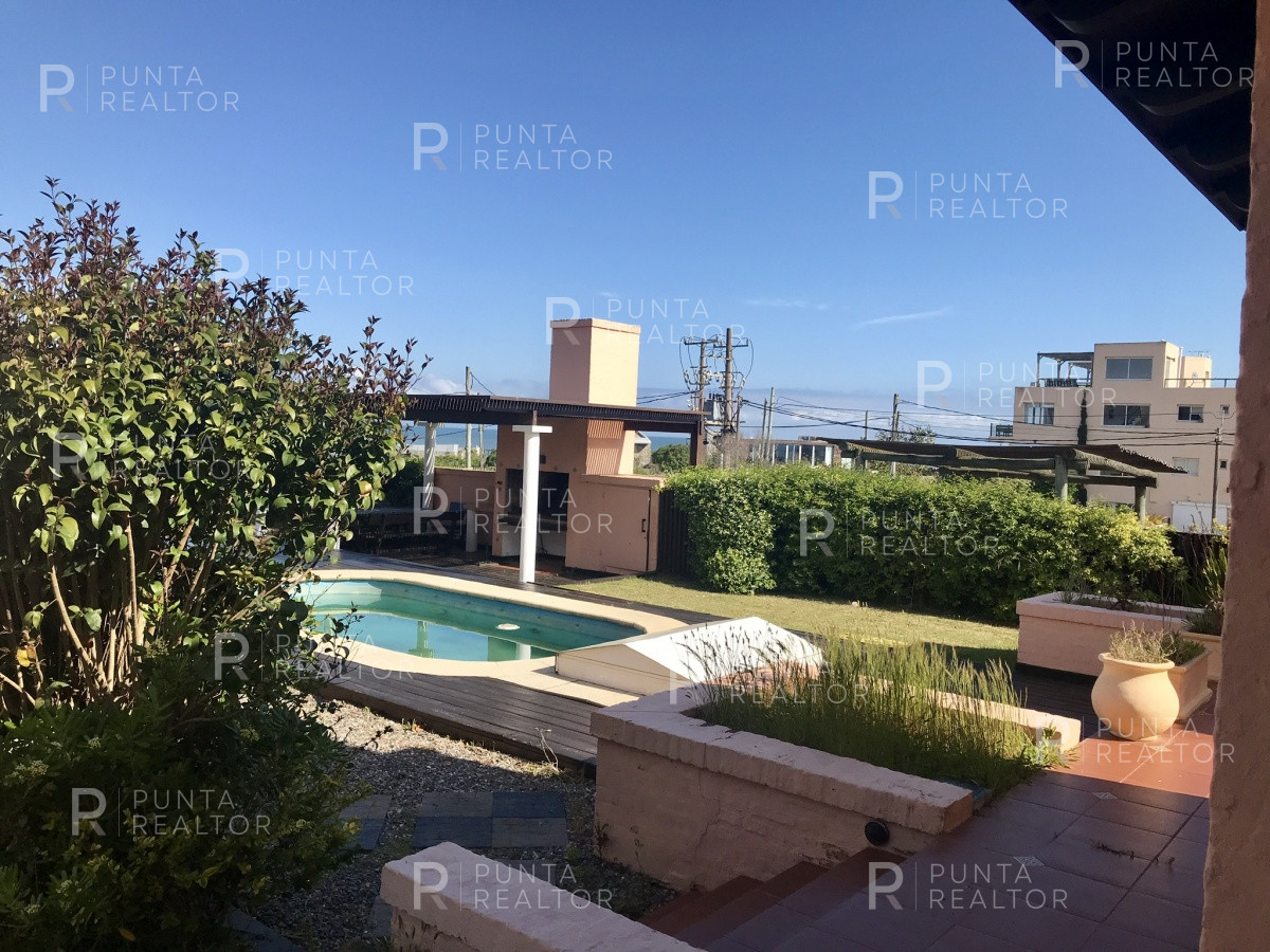 Casa ID.163 - Casa alquiler 4 dormitorios, pileta, Manantiales, Uruguay