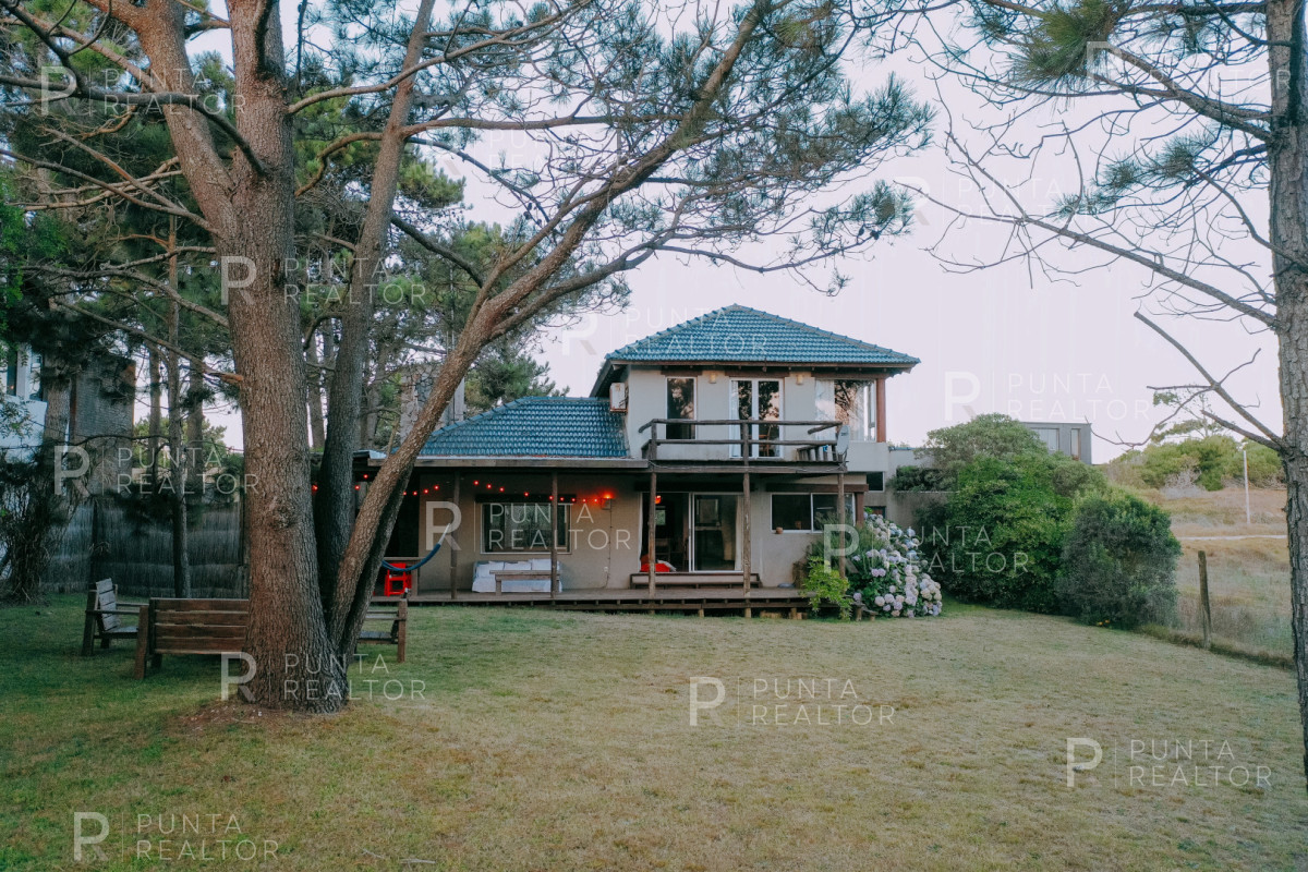 Casa ID.158 - Casa Alquiler, 4 Dormitorios, Pileta, Arenas de José Ignacio, José Ignacio, Uruguay