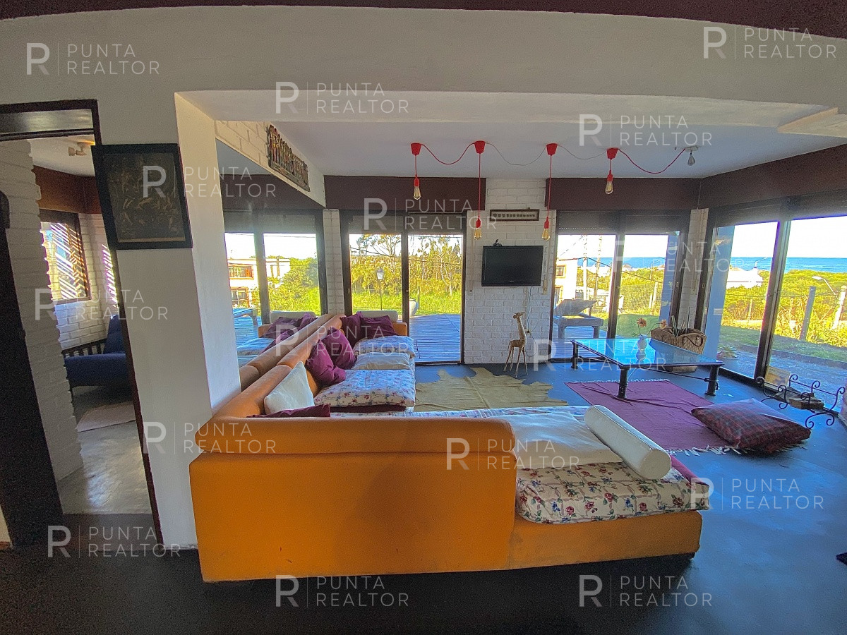 Casa ID.807 - Casa Venta 5 dormitorios, Altos de Punta Piedras, Manantiales, Uruguay