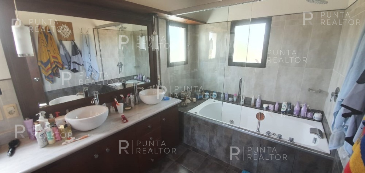 Casa ID.1318 - Casa Venta 4 dormitorios, Pileta, Arenas de José Ignacio, José Ignacio, Uruguay