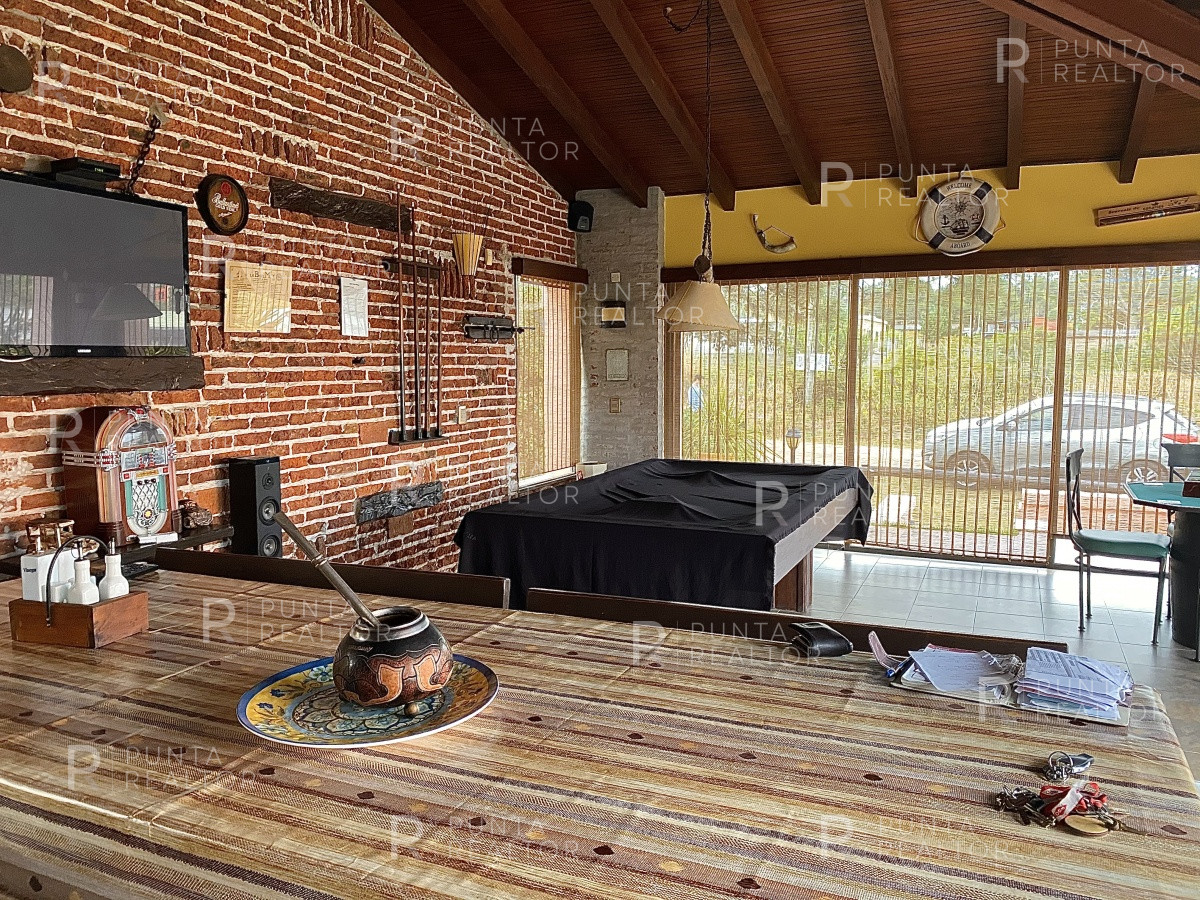 Casa ID.163 - Casa alquiler 4 dormitorios, pileta, Manantiales, Uruguay