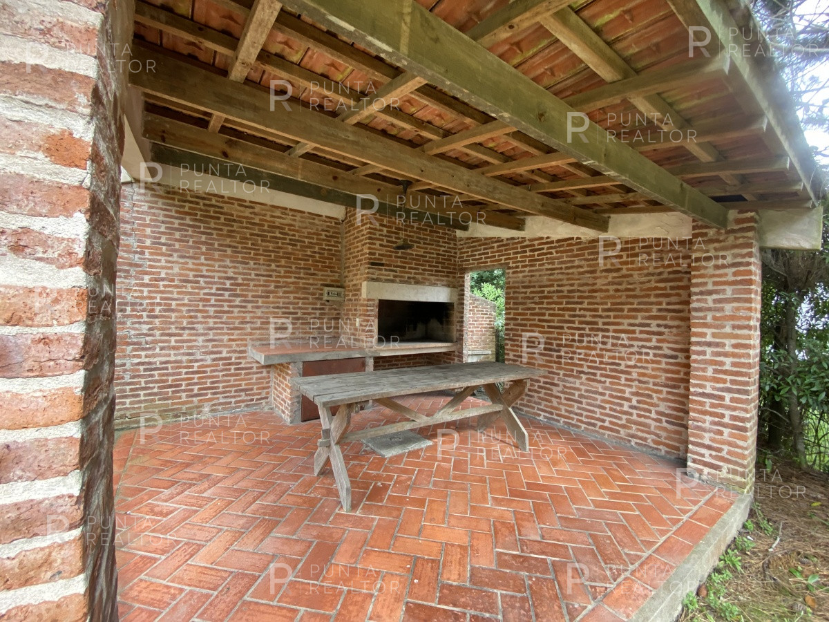 Casa ID.480 - Casa alquiler 6 dormitorios, La Barra, Uruguay