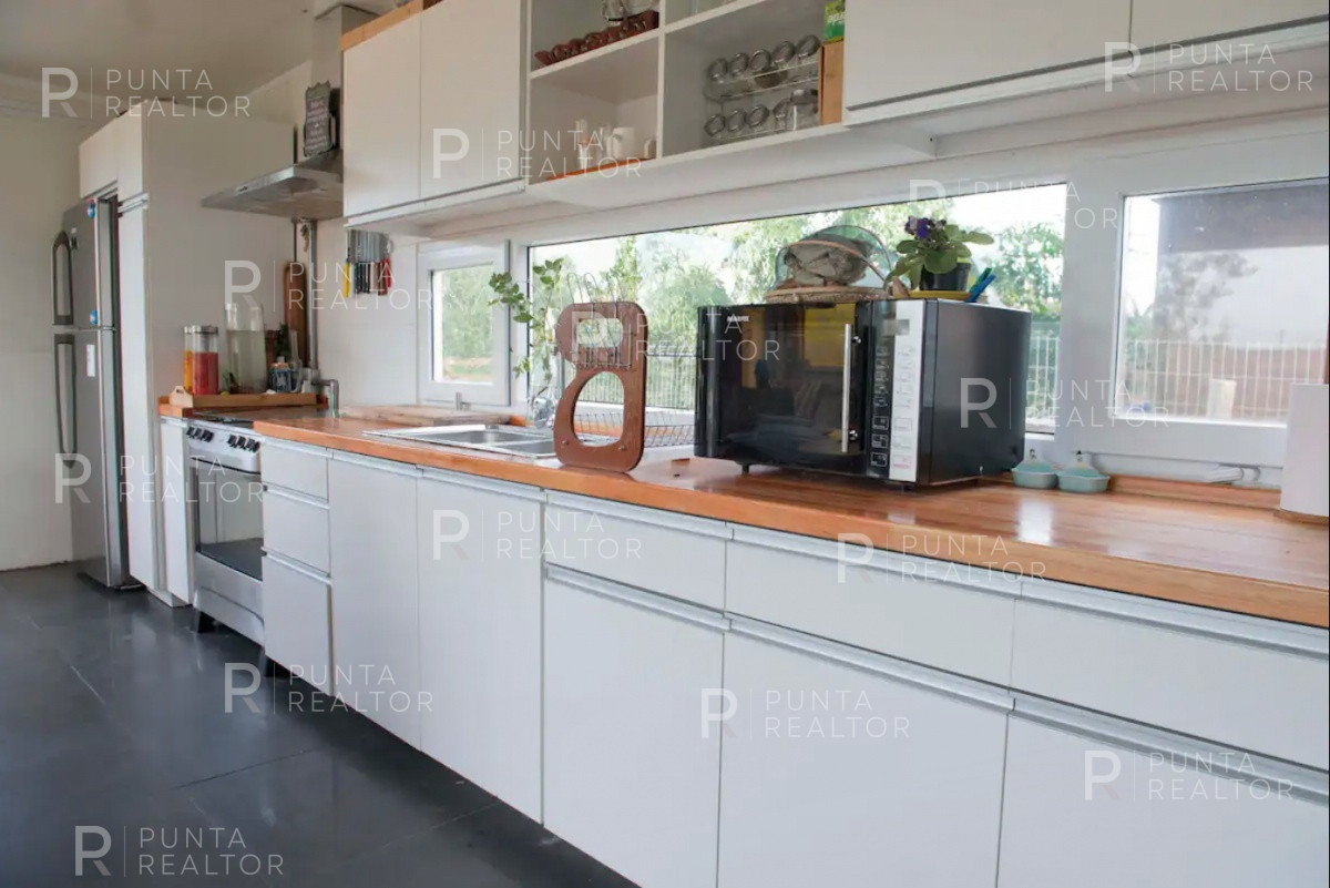 Casa ID.399 - Casa Alquiler, 2 dormitorios, El Tesoro, La Barra, Uruguay