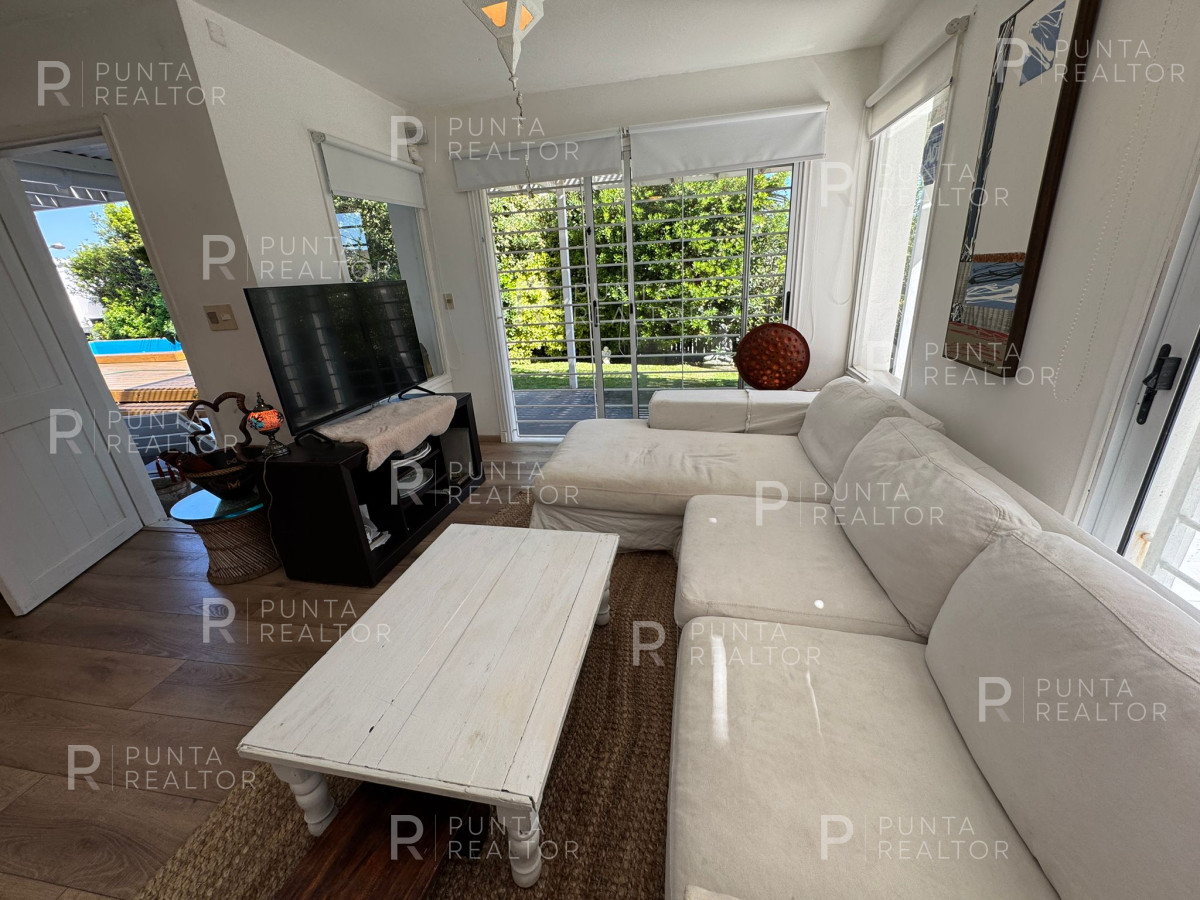 Casa ID.1367 - Casa alquiler, 4 dormitorios, pileta, La Barra, Uruguay, FEBRERO, CARNAVAL