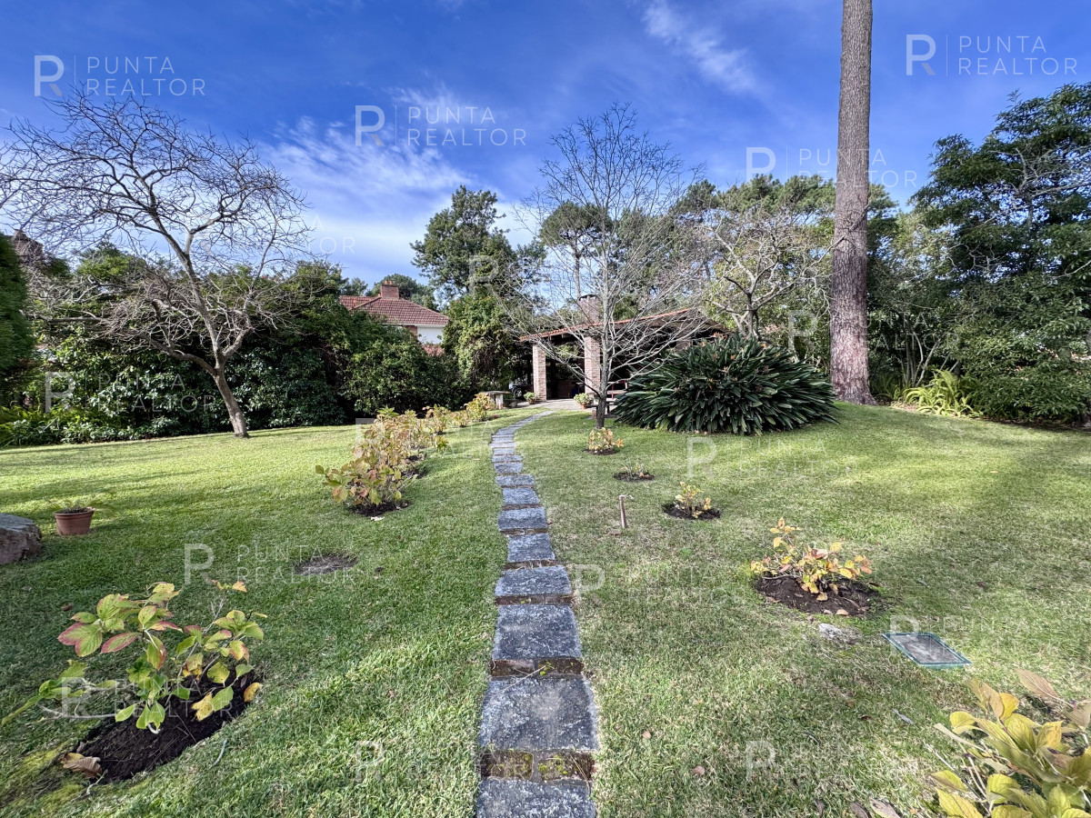 Casa ID.2339 - Casa Venta, 5 dormitorios, Punta del Este, Uruguay