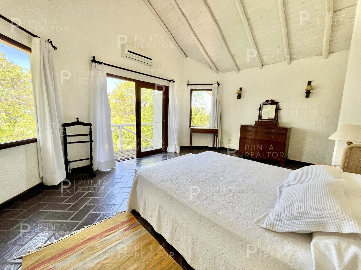 Casa ID.1874 - Gran casa en venta en El Chorro, Manantiales, Uruguay