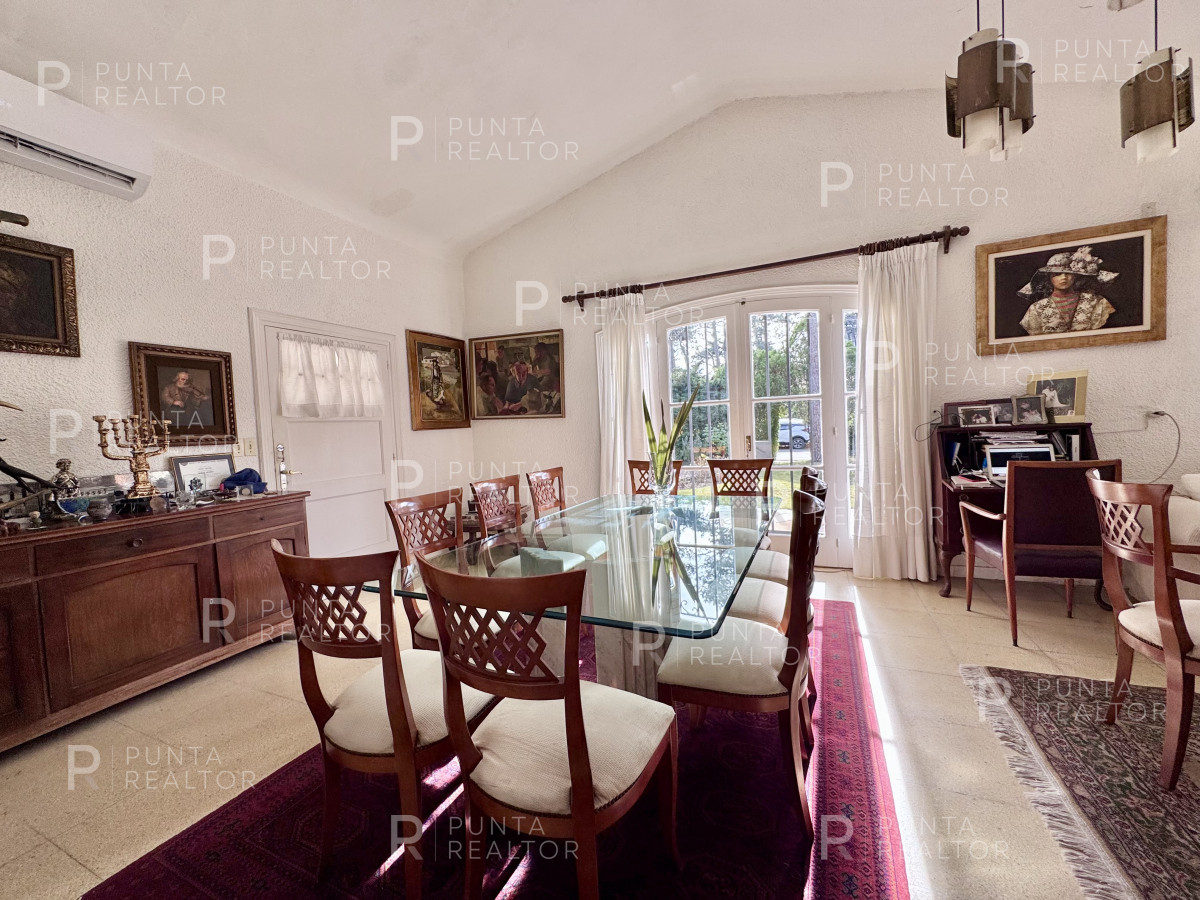 Casa ID.2339 - Casa Venta, 5 dormitorios, Punta del Este, Uruguay