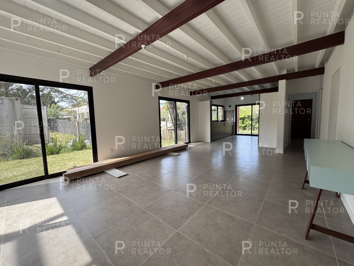 Casa ID.2011 - Casa venta, 3 dormitorios, El Tesoro, La Barra, Uruguay
