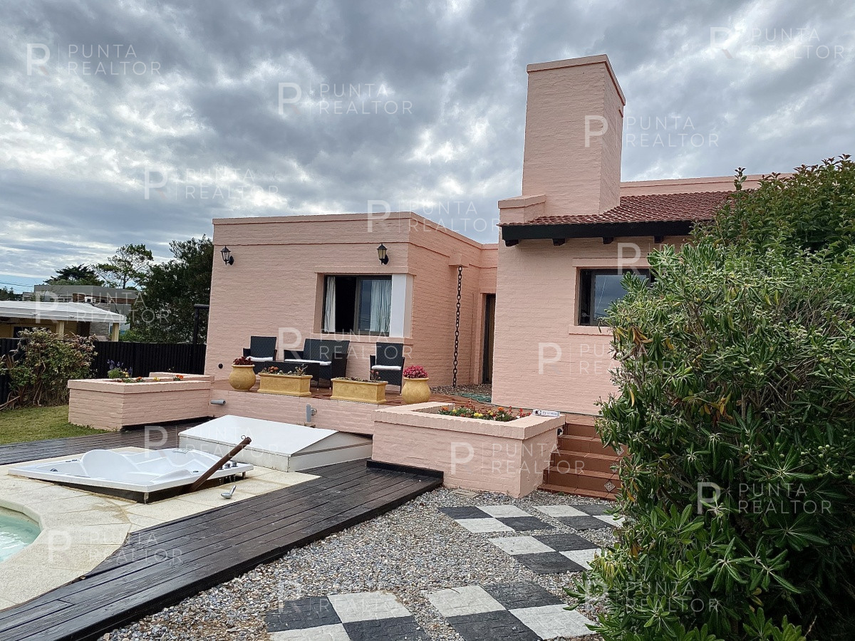 Casa ID.163 - Casa alquiler 4 dormitorios, pileta, Manantiales, Uruguay
