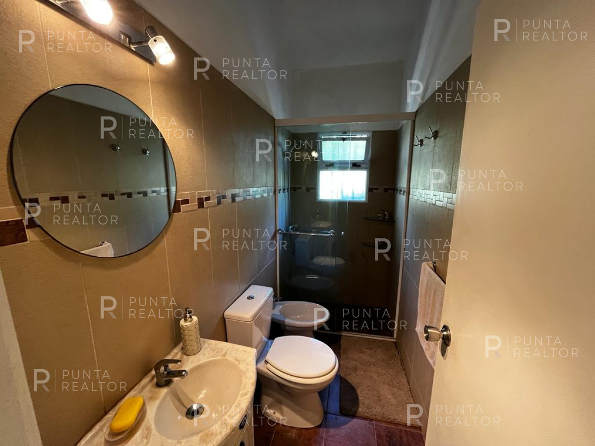 Casa ID.2454 - Casa Alquiler, 3 Dormitorios, Pileta climatizada, Playa Mansa, Punta del Este, Uruguay