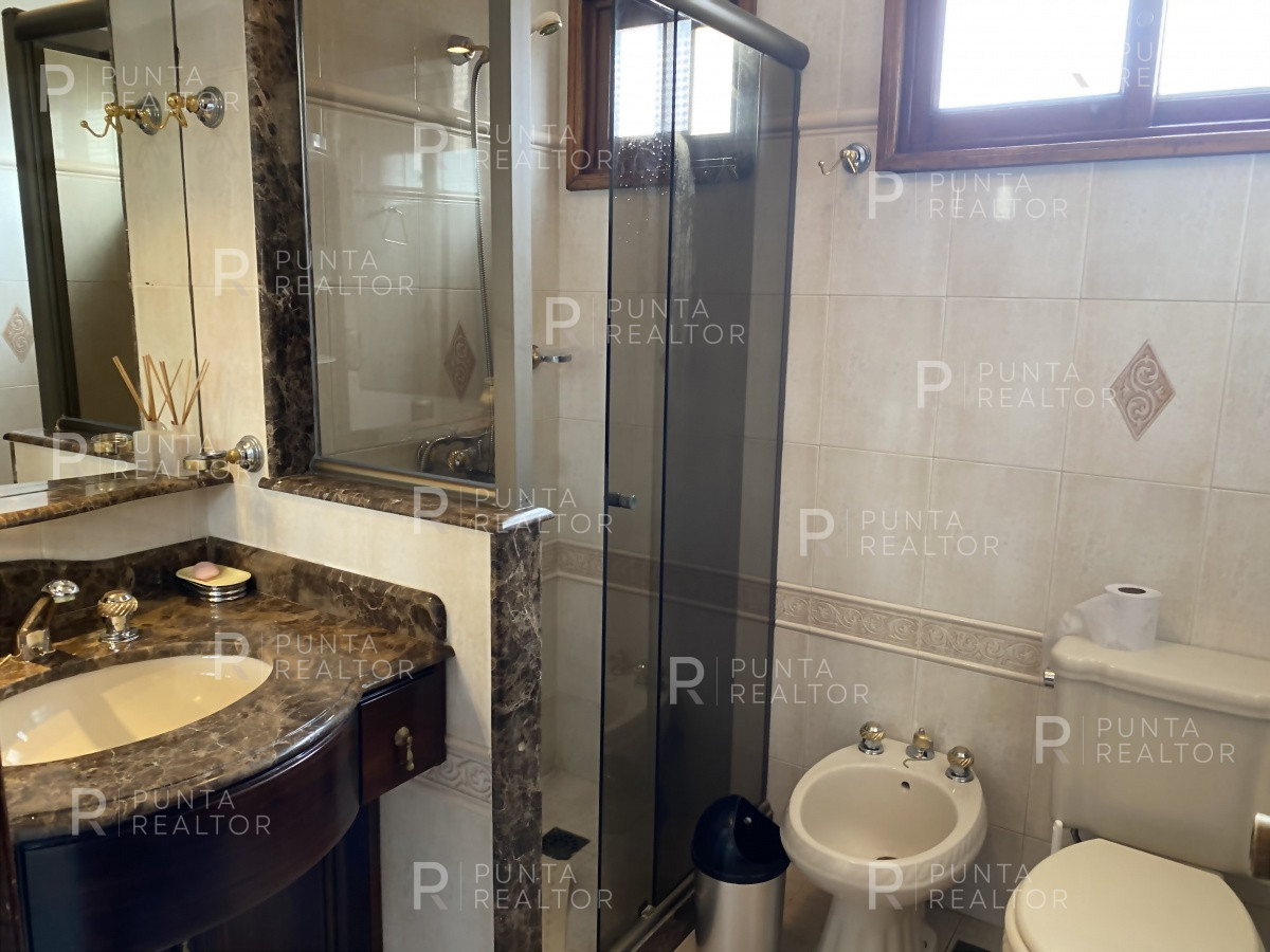 Casa ID.163 - Casa alquiler 4 dormitorios, pileta, Manantiales, Uruguay