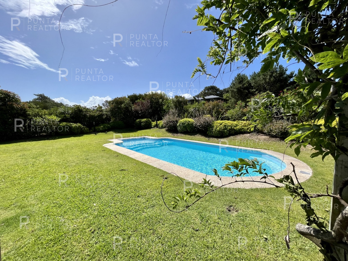 Casa ID.746 - Casa en alquiler 4 dormitorios, Pileta, La Barra, Uruguay 