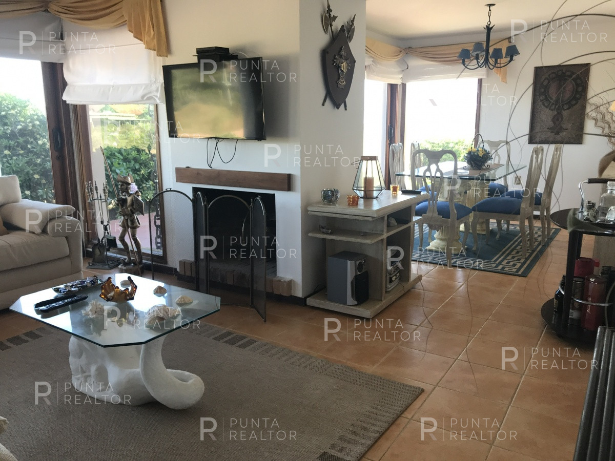 Casa ID.163 - Casa alquiler 4 dormitorios, pileta, Manantiales, Uruguay