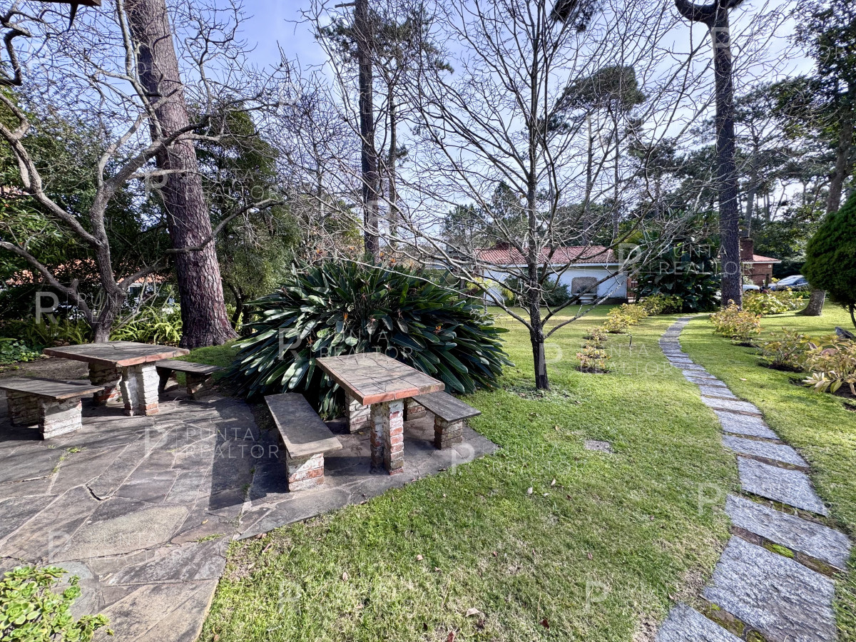 Casa ID.2339 - Casa Venta, 5 dormitorios, Punta del Este, Uruguay