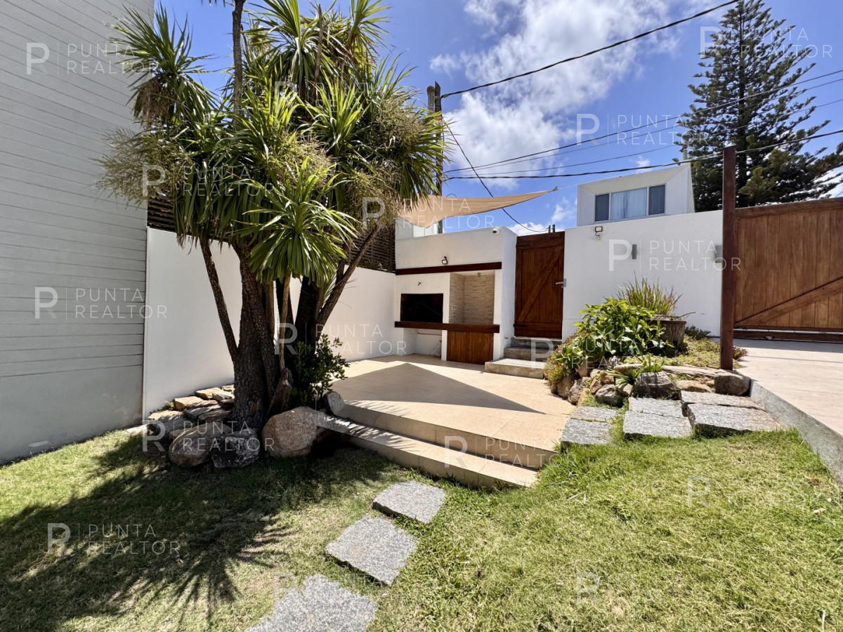 Casa ID.152 - Casa Alquiler 5 dormitorios, La Posta del Cangrejo, La Barra, Uruguay
