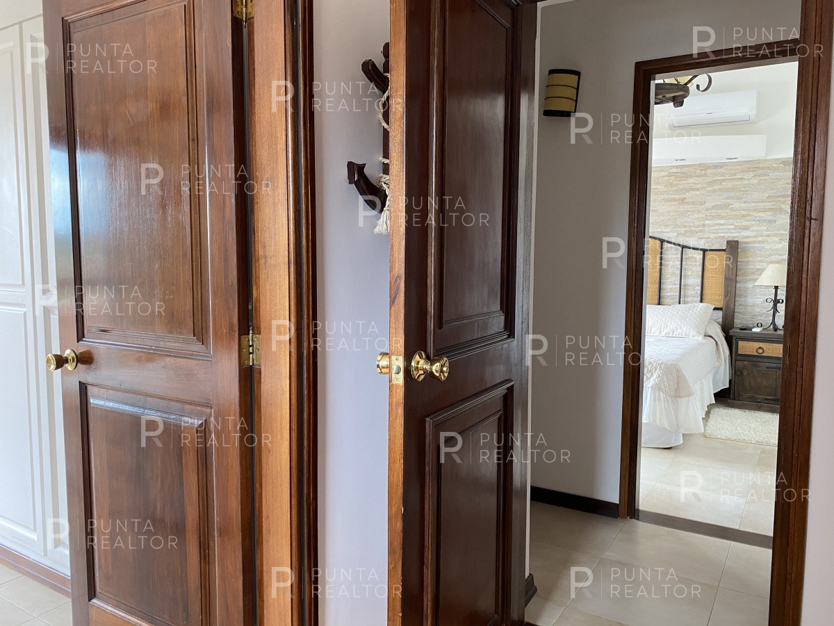 Casa ID.163 - Casa alquiler 4 dormitorios, pileta, Manantiales, Uruguay