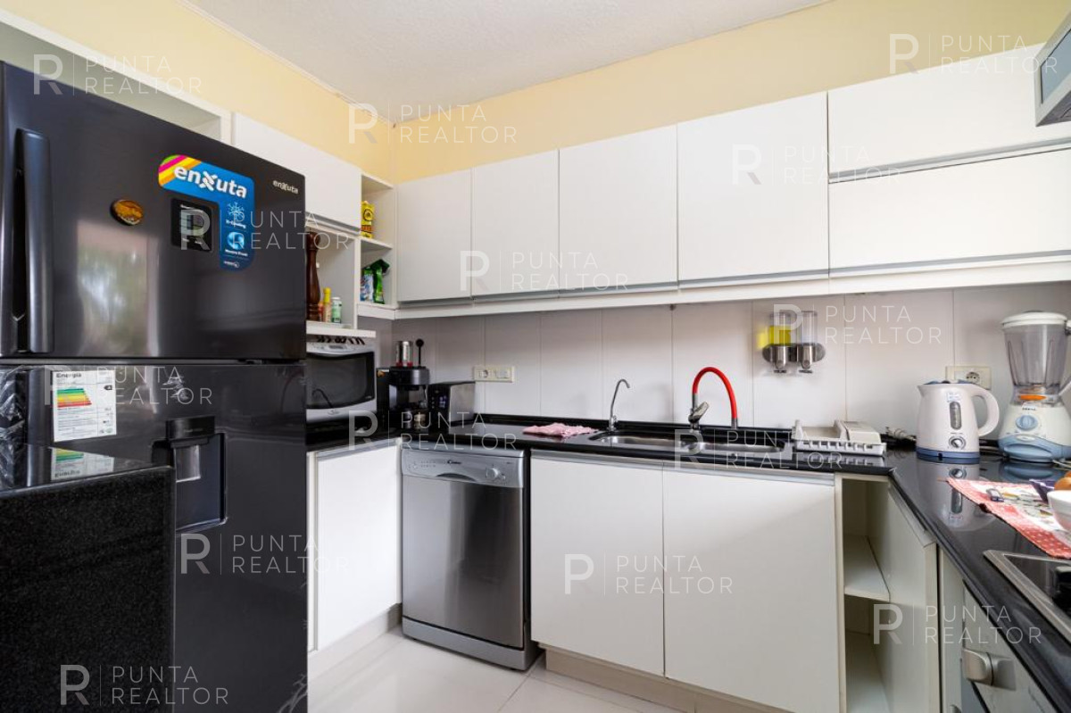 Casa ID.1199 - Excelente casa en alquiler anual 5 dormitorios y pileta climatizada, Punta del Este, Uruguay