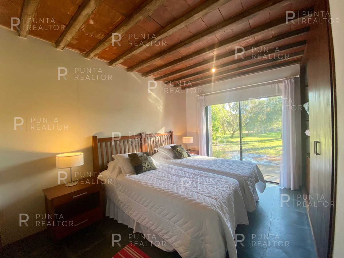 Casa ID.2055 - Casa Alquiler, 4 dormitorios, Pileta, Arenas de José Ignacio, Uruguay