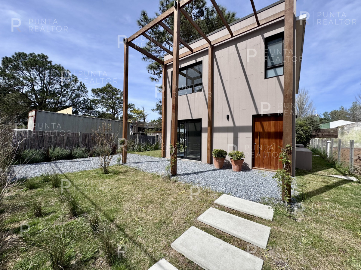 Casa ID.2011 - Casa venta, 3 dormitorios, El Tesoro, La Barra, Uruguay