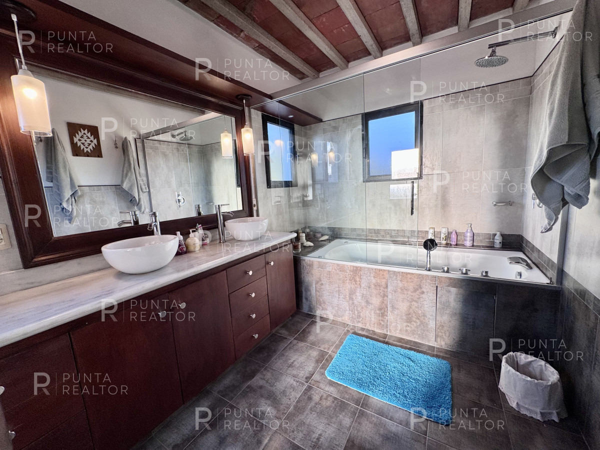 Casa ID.1318 - Casa Venta 4 dormitorios, Pileta, Arenas de José Ignacio, José Ignacio, Uruguay