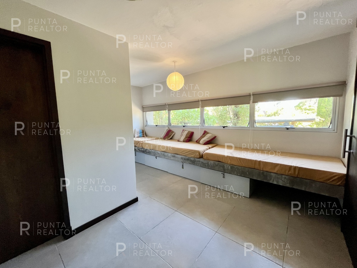 Casa ID.746 - Casa en alquiler 4 dormitorios, Pileta, La Barra, Uruguay 