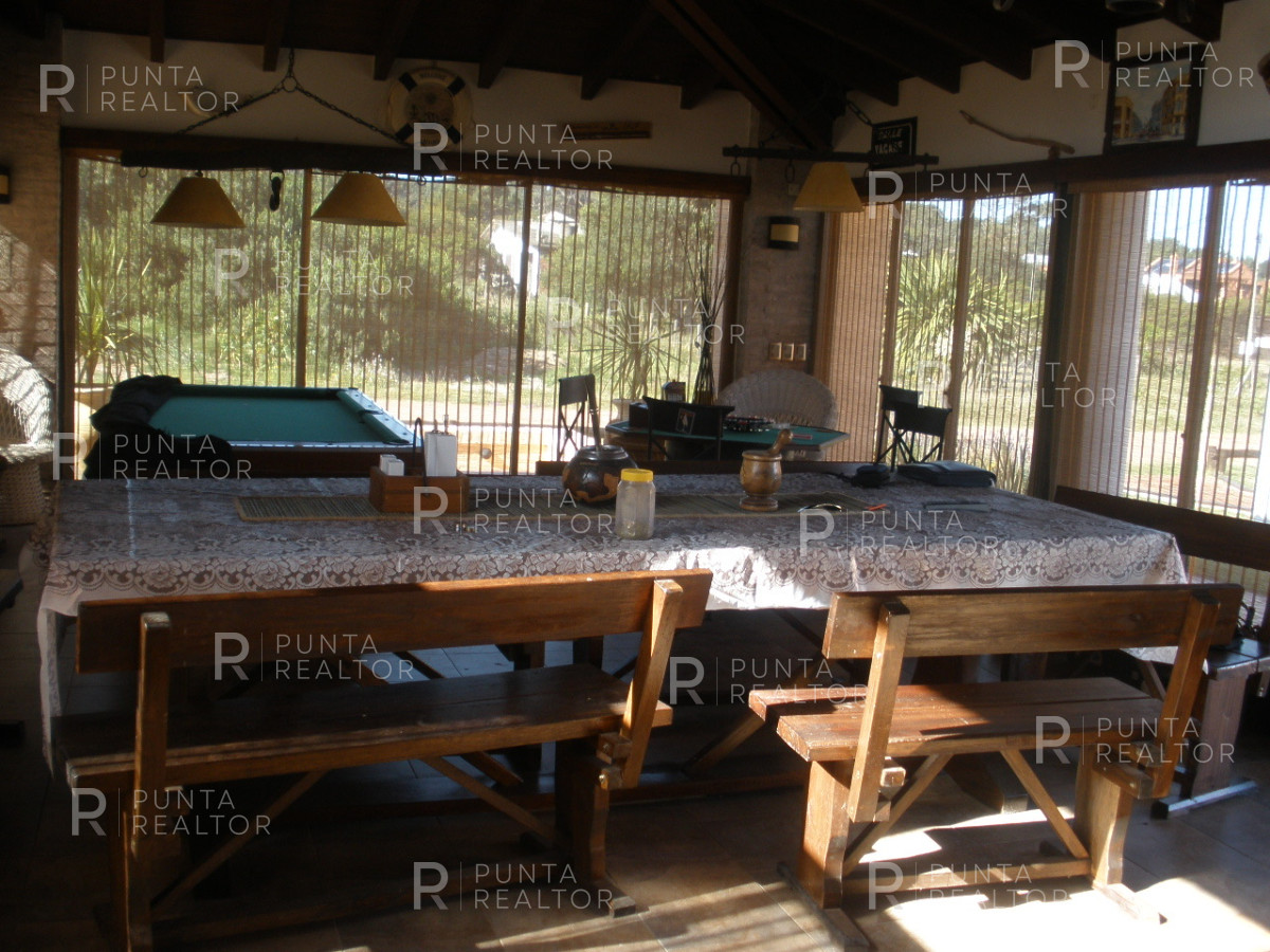 Casa ID.163 - Casa alquiler 4 dormitorios, pileta, Manantiales, Uruguay
