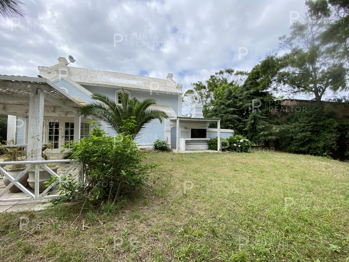 Casa ID.467 - Casa alquiler 5 dormitorios, La Barra, Uruguay