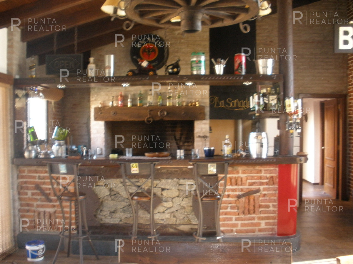 Casa ID.163 - Casa alquiler 4 dormitorios, pileta, Manantiales, Uruguay