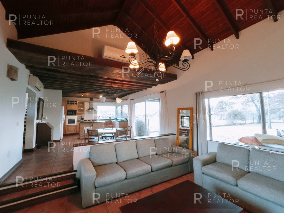 Casa ID.158 - Casa Alquiler, 4 Dormitorios, Pileta, Arenas de José Ignacio, José Ignacio, Uruguay