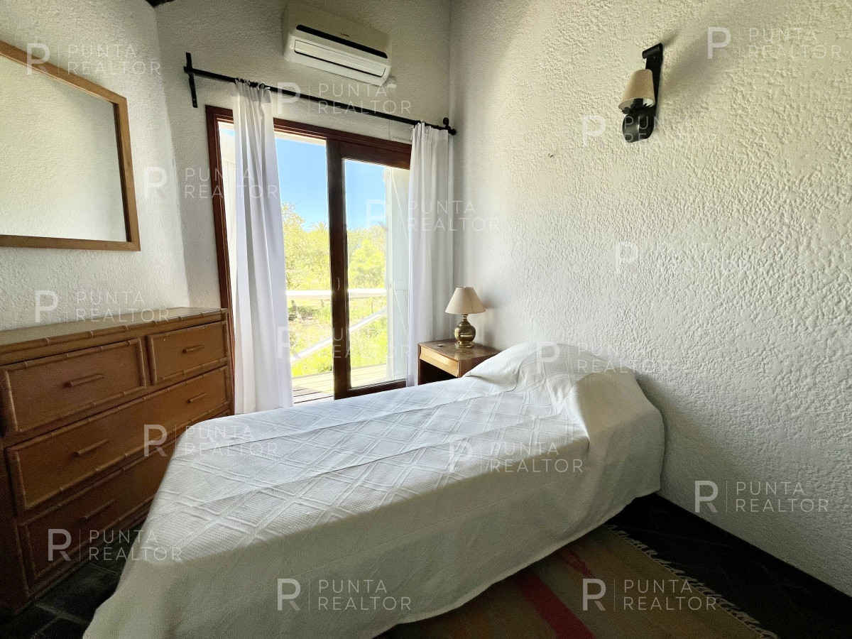 Casa ID.1874 - Gran casa en venta en El Chorro, Manantiales, Uruguay